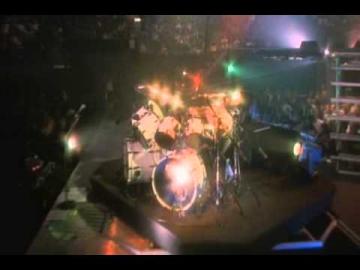 Metallica - Lars Ulrich drum solo/James vs. Lars drumbattle live San Diego 1992
