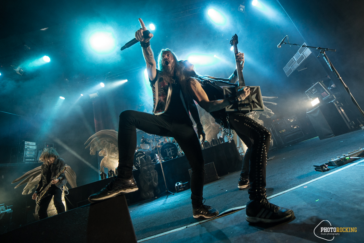 Hammerfall-5.jpg