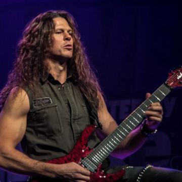 IN FLAMES GUITARIST CHRIS BRODERICK LOOKS BACK ON JOINING MEGADETH - "IT REALLY SHOWED ME HOW INTERESTED PEOPLE ARE IN YOUR PERSONALITY AND WHO YOU ARE AS AN INDIVIDUAL"