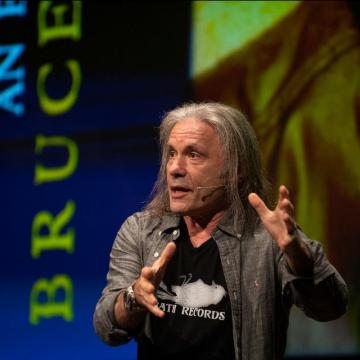 IRON MAIDEN FRONTMAN BRUCE DICKINSON TALKS NEW SOLO ALBUM - "I'M VERY PROUD OF IT" (VIDEO)