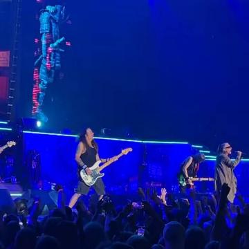 IRON MAIDEN - FAN-FILMED VIDEO FROM THE FUTURE PAST SHOW IN TAMPERE STREAMING