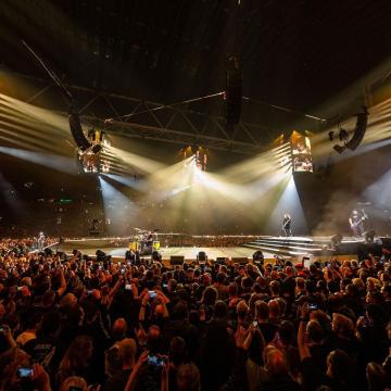 METALLICA - SETLIST FROM OPENING NIGHT OF M72 WORLD TOUR REVEALED; FAN-FILMED VIDEO SURFACES