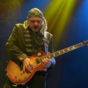 LEGENDARY SAXON GUITARIST PAUL QUINN STEPS BACK FROM TOURING
