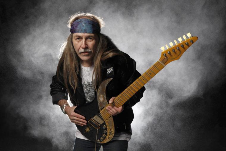 O ULI JON ROTH ΜΙΛΑΕΙ ΓΙΑ ΤΗΝ ΠΕΡΙΟΔΟ ΠΟΥ ΗΤΑΝ ΣΤΟΥΣ SCORPIONS ΚΑΙ ΓΙΑ ΤΟΥΣ ELECTRIC SUN