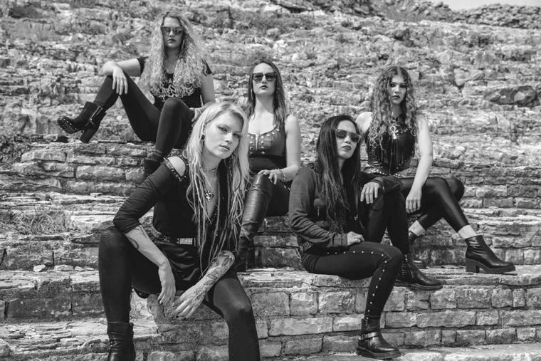 ΕΞΩΦΥΛΛΟ ΚΑΙ TRACKLIST ΤΟΥ ΝΕΟΥ ΑΛΜΠΟΥΜ ΤΩΝ BURNING WITCHES "HEXENHAMMER"