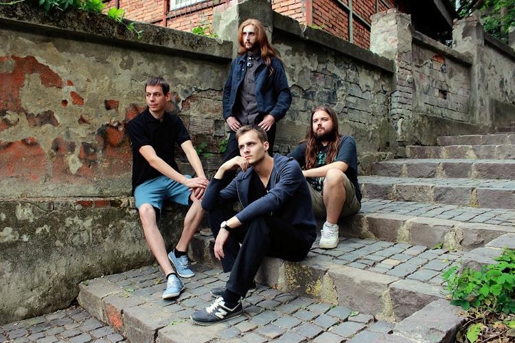 NEO SINGLE ΓΙΑ ΤΟΥΣ ΜΑJESTY OF REVIVAL
