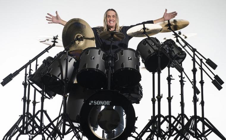 NICKO MCBRAIN : “ΕΑΝ ΓΙΝΟΥΜΕ ΠΑΡΩΔΙΑ ΤΟΥ ΕΑΥΤΟΥ ΜΑΣ ΘΑ ΤΑ ΠΑΡΑΤΗΣΟΥΜΕ”