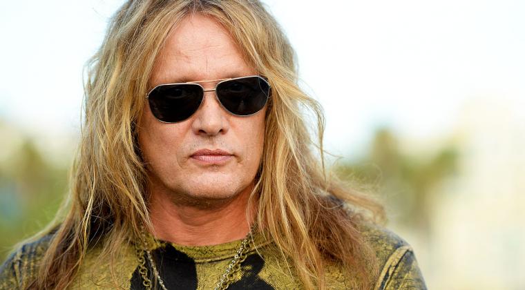 SEBASTIAN BACH: ΜΙΑ ΕΠΑΝΑΣΥΝΔΕΣΗ ΜΕ ΤΟΥΣ SKID ROW ΘΑ ΜΠΟΡΟΥΣΕ ΝΑ ΕΙΝΑΙ ΣΤΟΝ ΟΡΙΖΟΝΤΑ