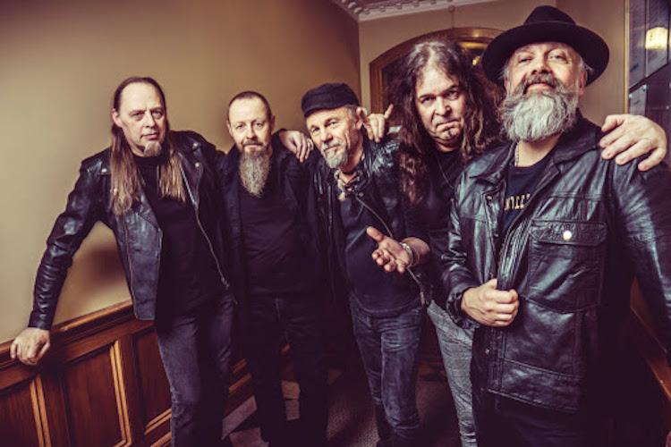 CANDLEMASS: NEO BINTEO ΓΙΑ ΤΟ "PORCELAIN SKULL"